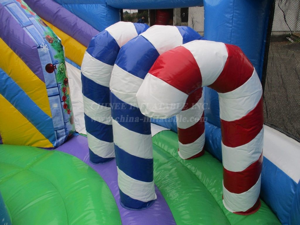 T2-4723 Christmas Bouncy Castle