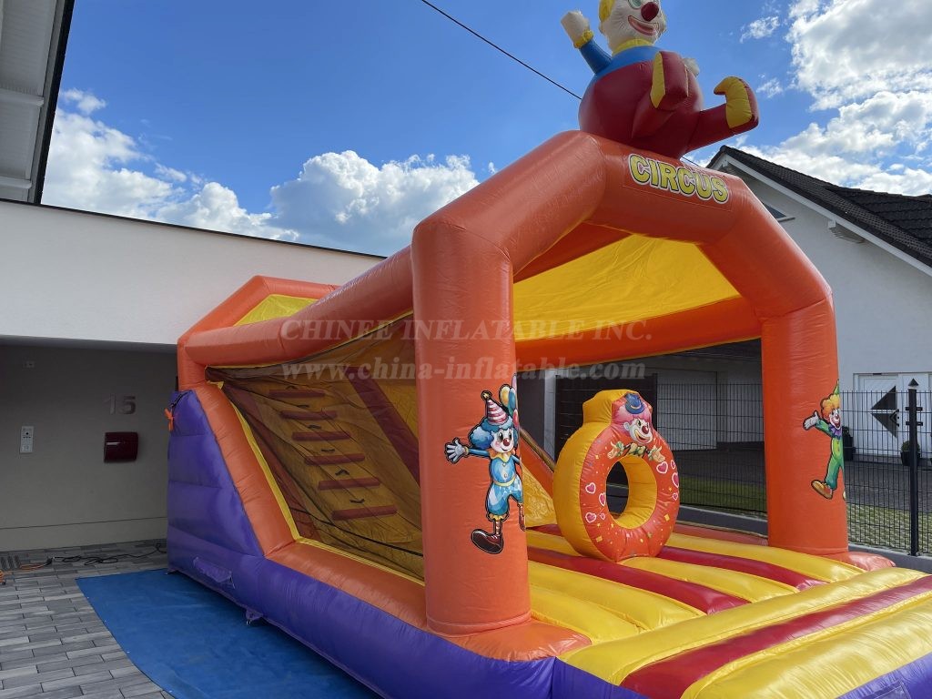 T2-4778 Clown Multiplay Center